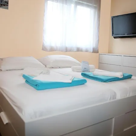Mit Whirlpool Fuer 32 Per Apartman *