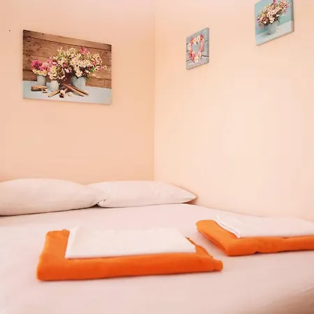 Apartament Mit Whirlpool Fuer 32 Per