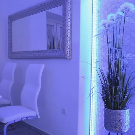 Mit Whirlpool Fuer 32 Per Apartament