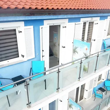 Mit Whirlpool Fuer 32 Per Lägenhet *