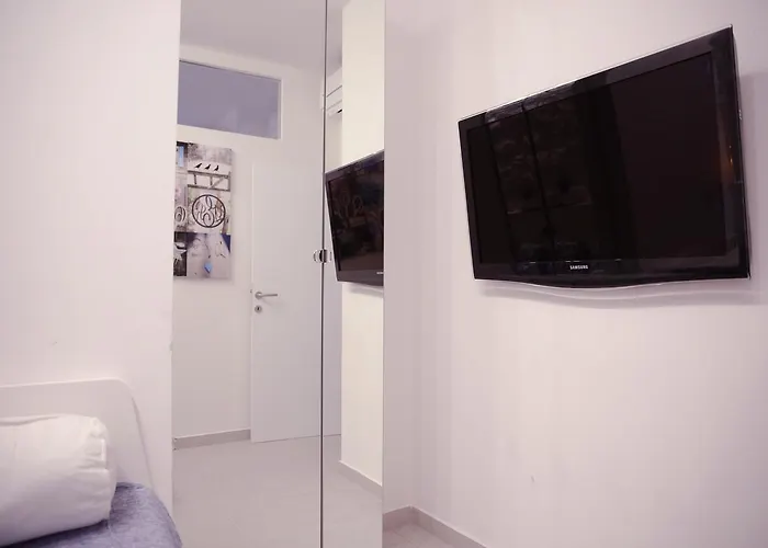 Mit Whirlpool Fuer 32 Per דירה *