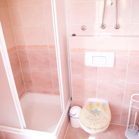 شقة Mit Whirlpool Fuer 32 Per تْسْغيكفانِتْسا