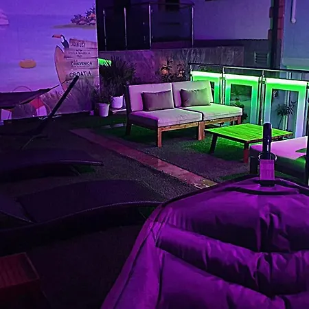 شقة Mit Whirlpool Fuer 32 Per تْسْغيكفانِتْسا