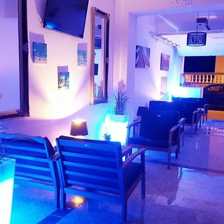 شقة Mit Whirlpool Fuer 32 Per *