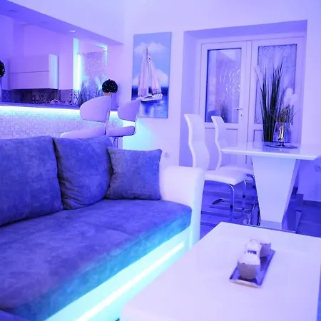 شقة Mit Whirlpool Fuer 32 Per