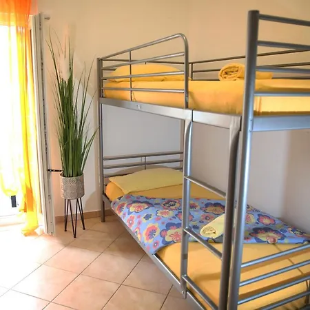 Apartment Mit Whirlpool Fuer 32 Per