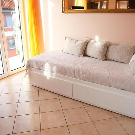 Mit Whirlpool Fuer 32 Per Apartment *