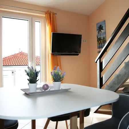 شقة Mit Whirlpool Fuer 32 Per