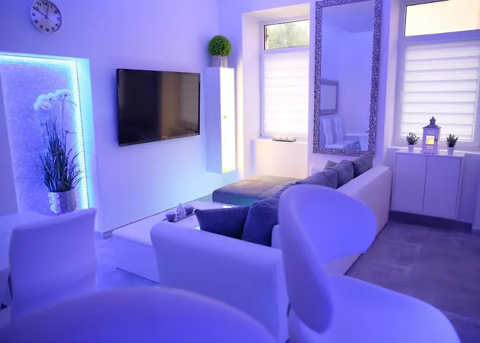 Mit Whirlpool Fuer 32 Per Apartament Crikvenica