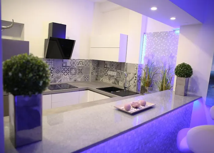 Lägenhet Mit Whirlpool Fuer 32 Per *